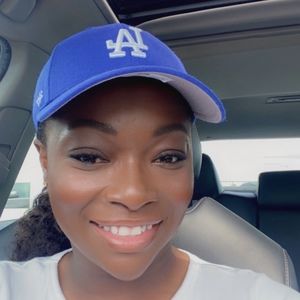 Meet your Posher, Monique